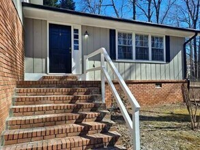 Building Photo - 3717 Leisure Ct