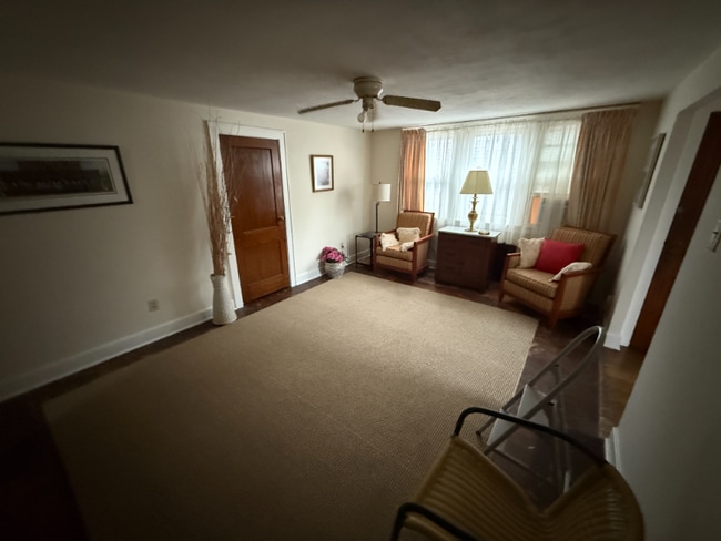 Foto del edificio - 639 Mulberry Ave