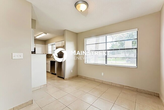 Foto del edificio - 3 Bedroom Pet-Friendly Home in COCOA, FL w...