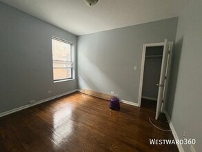 Building Photo - 705 E 62nd St