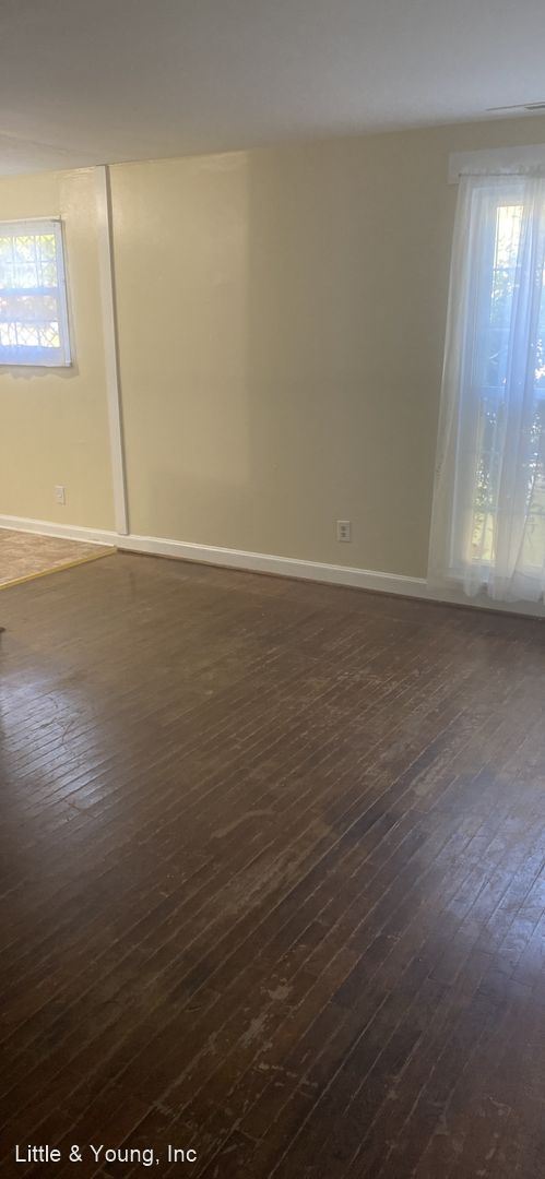 Building Photo - 2 br, 1 bath House - 455 McBain Drive