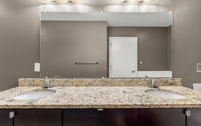 Foto del edificio - Crystal Lofts