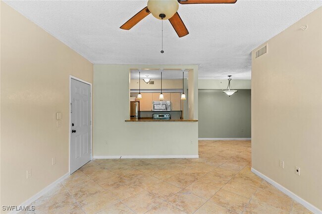 Foto del edificio - 1170 Reserve Way