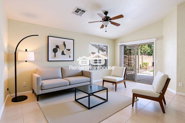 Foto del edificio - 12625 W Indianola Ave