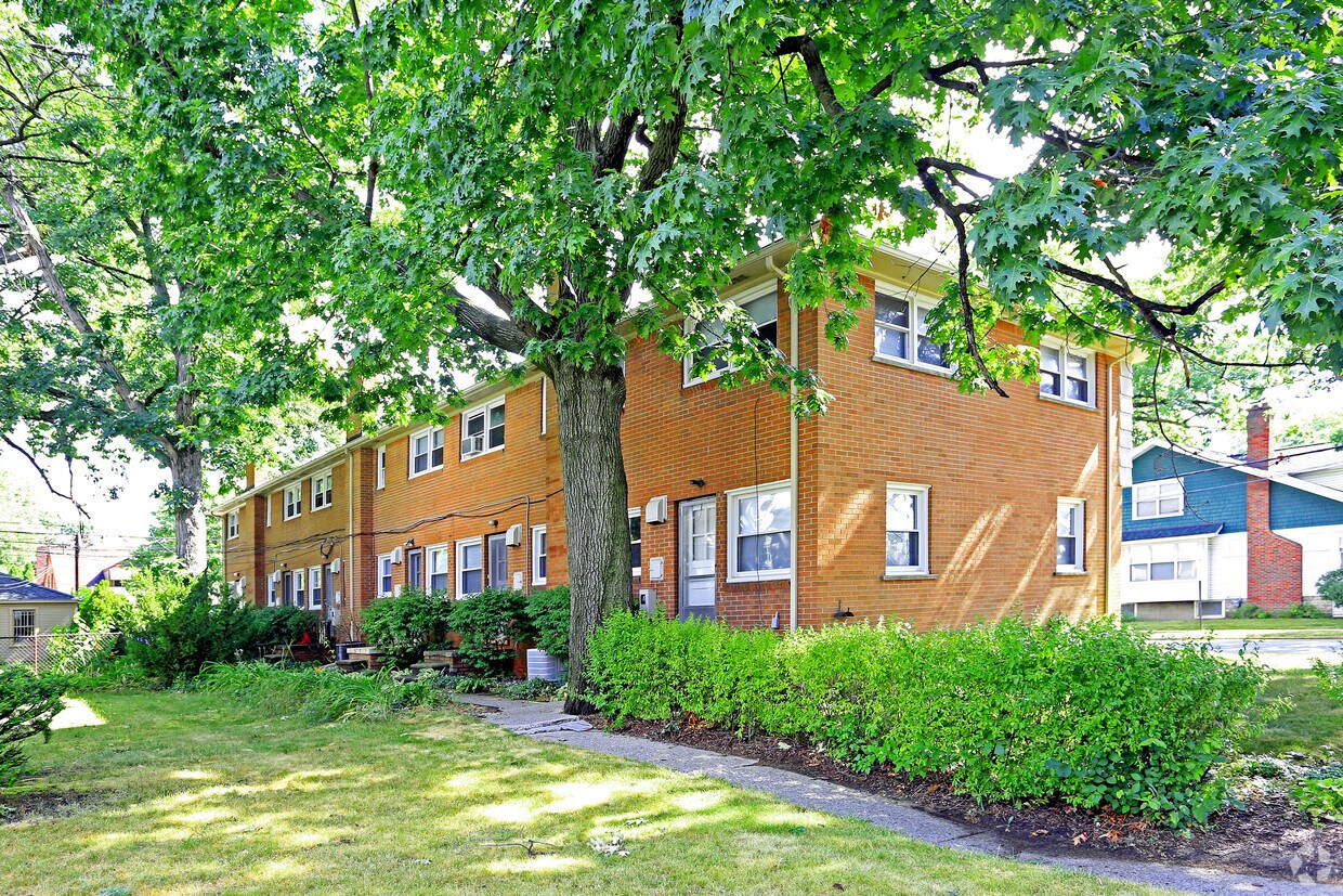 19051925 Planavon St, Ferndale, MI 48220 Apartments in Ferndale, MI