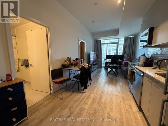 Building Photo - 185 Deerfield Rd