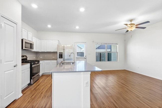 Building Photo - 189 Andross Ln