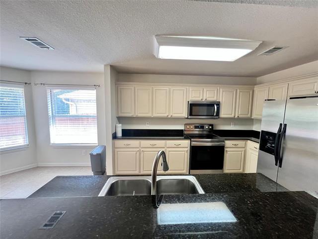 Foto del edificio - 4324 Stone Hollow Way