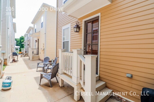 Foto del edificio - 106 Tanglewood Dr