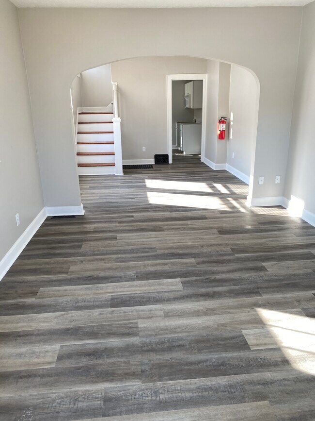 Foto del edificio - 2036 Singleton St