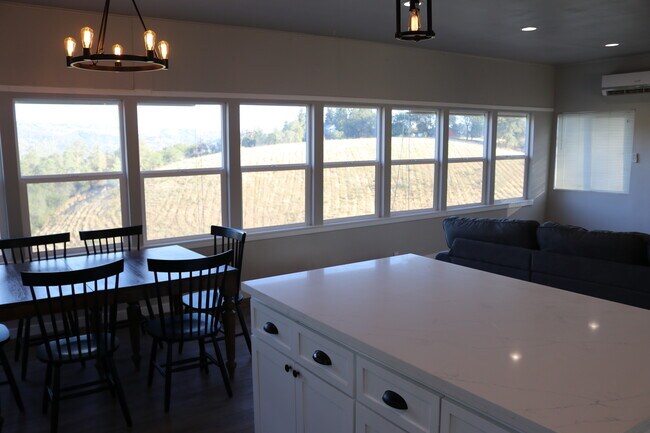 Building Photo - 2907 Rattlesnake Rd