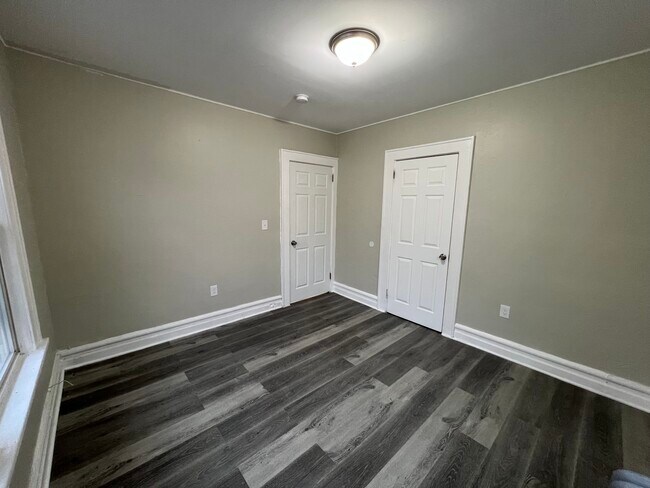 Unit 2 - 6 Bock Ave