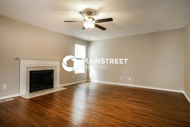 Foto del edificio - 3 Bedroom Pet-Friendly Home in Clayton, NC with Main Street Renewal