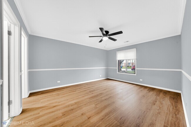 Foto del edificio - 917 Knottingham Dr