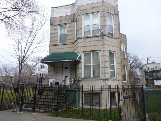Building Photo - 4318 W Van Buren St