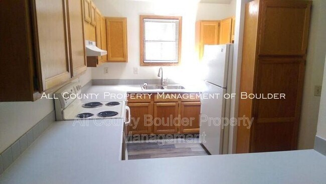 Building Photo - 3119 Bell Dr