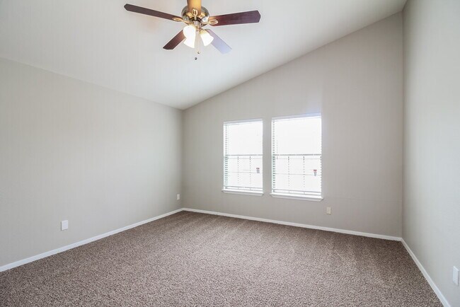 Building Photo - 926 Hannah Way