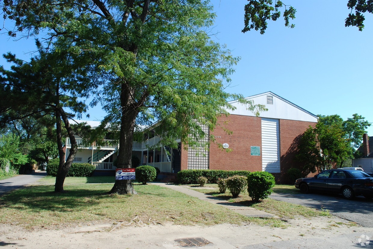 1226 Little Bay Ave, Norfolk, VA 23503 Apartments in Norfolk, VA