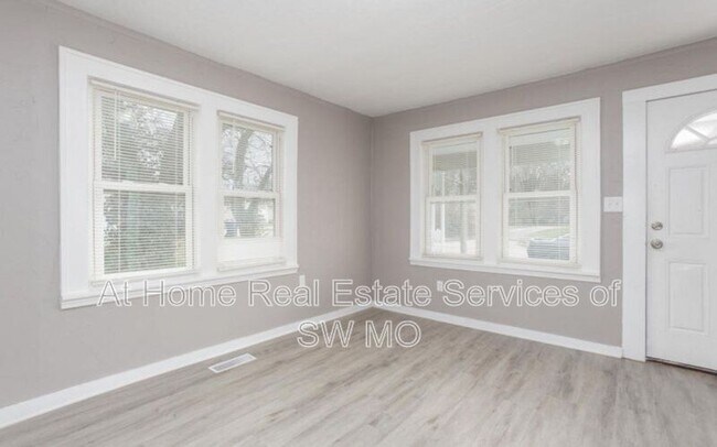 Foto del edificio - 1321 W Elm St