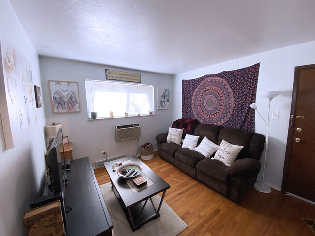 Living Room - 2004 Bellevue Ave