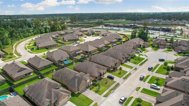 Foto del edificio - 5615 Glenfield Spring Ln