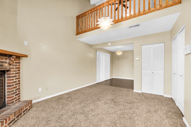 Modern, Open Living space - 3634 Monte Vista Dr