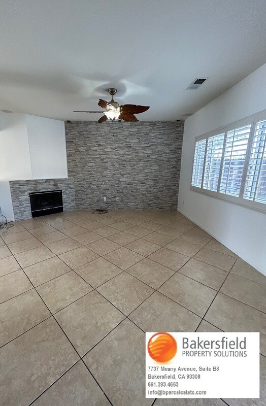 Building Photo - 5500 Cove Ct