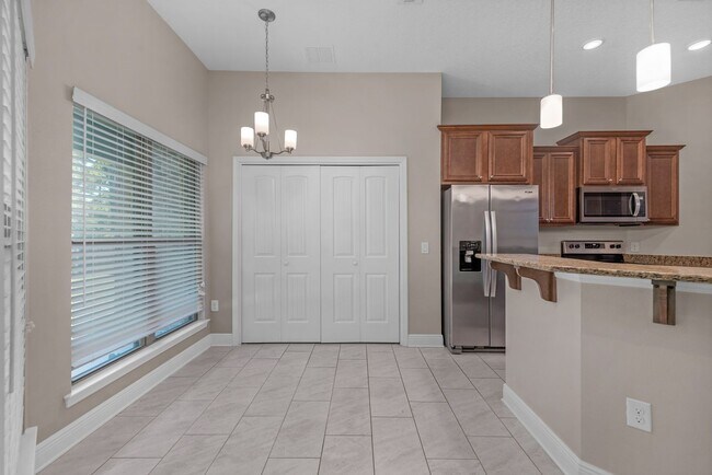 Building Photo - Gulf Breeze High School District Home Avai...