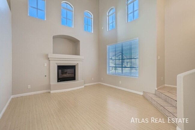 Foto del edificio - 8125 Indigo Gully Ct