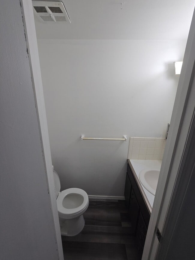 Building Photo - 6538-6552-6552 Conway Dr