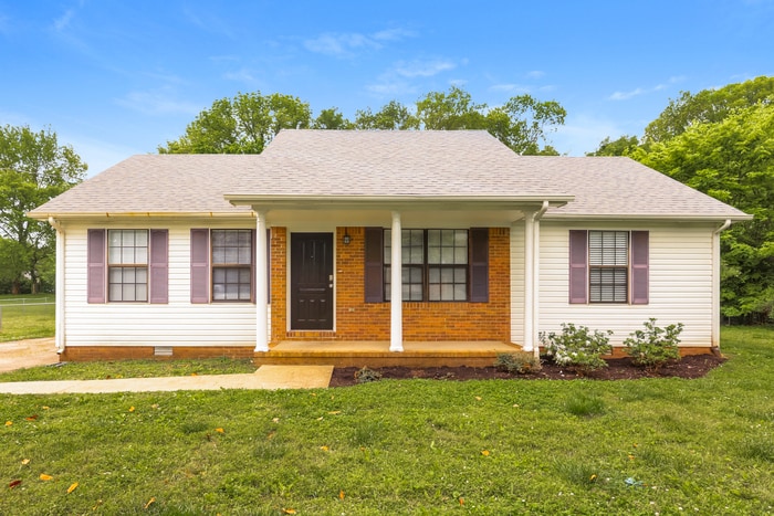 Primary Photo - 164 Cedarwood Ct