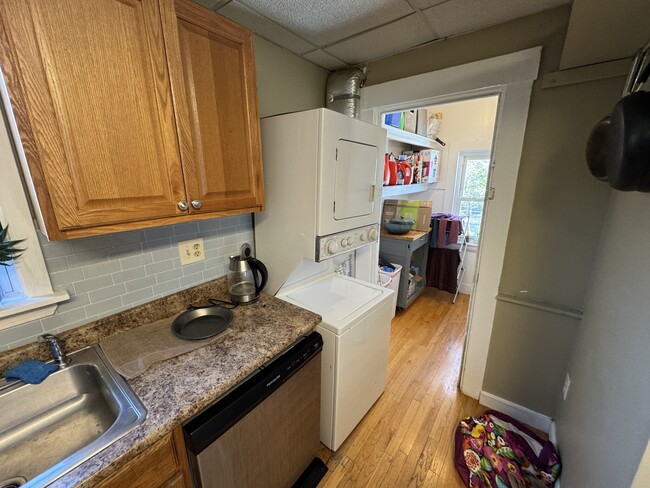 Foto del edificio - 735 Somerville Ave