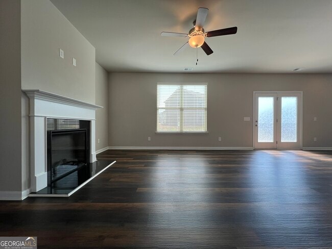 Foto del edificio - 204 Cornwell Wy