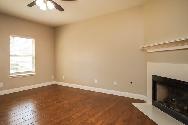 Foto del edificio - 2523 Flycatcher Cove Dr
