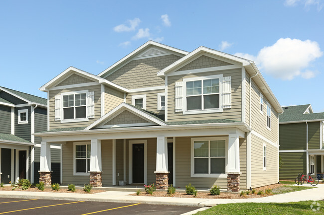 Foto del edificio - Quarters East Lansing Cottages