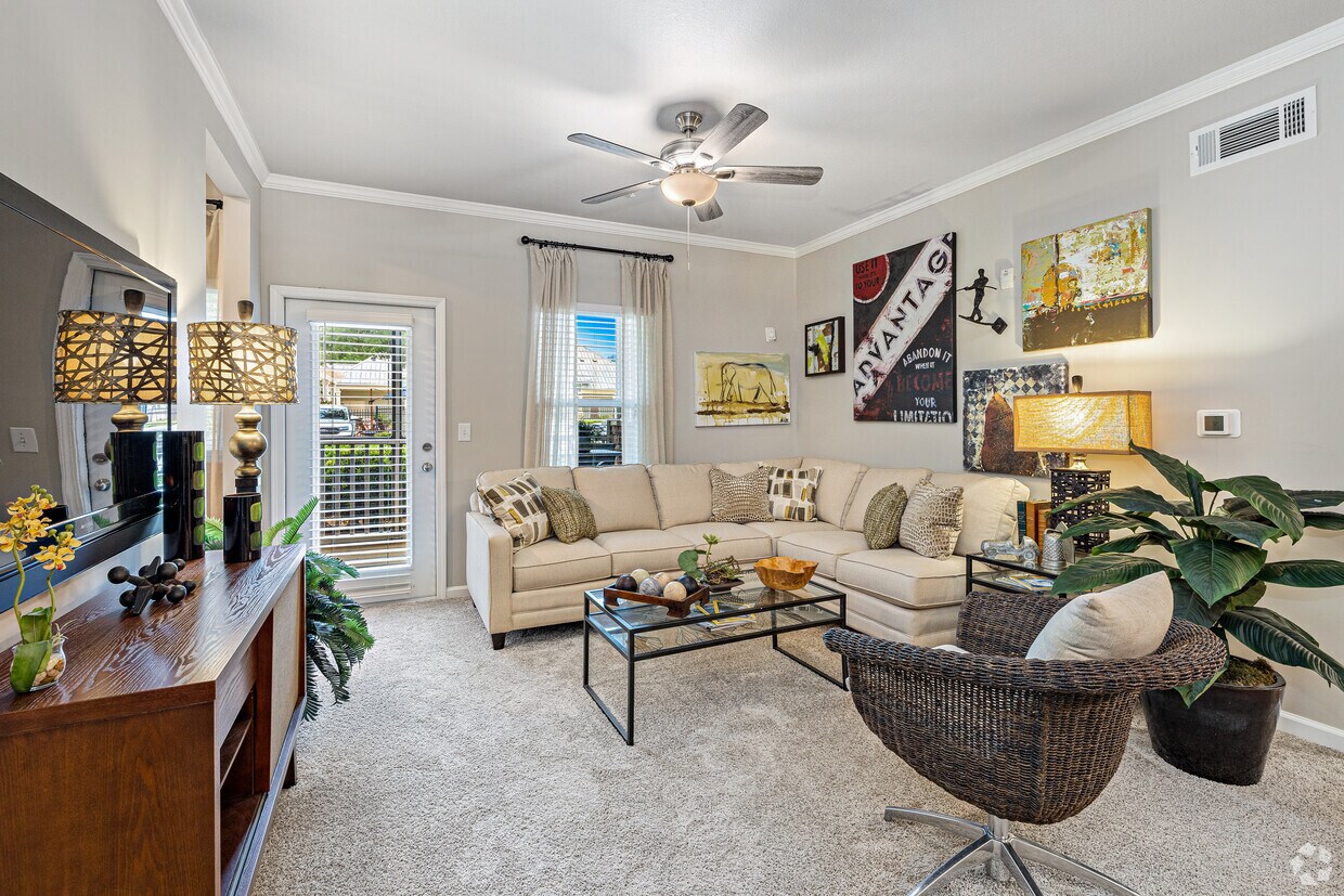 The Crossings At Nine Mile Road Apartments in Pensacola, FL