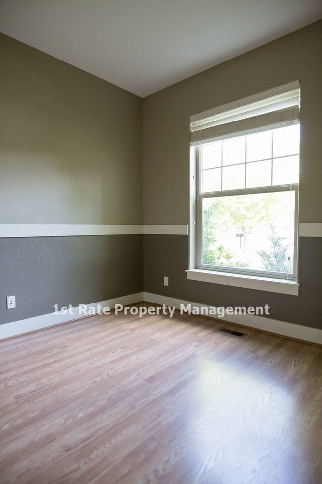 Foto del edificio - 1286 E Tuttle St