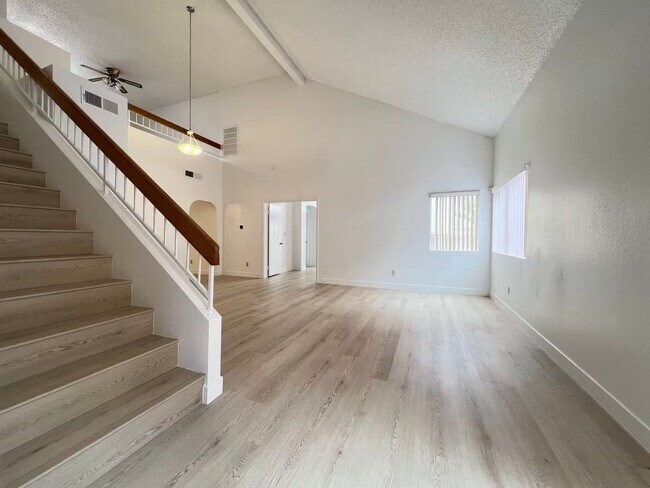 Foto del edificio - 10001 Dove Ridge Dr