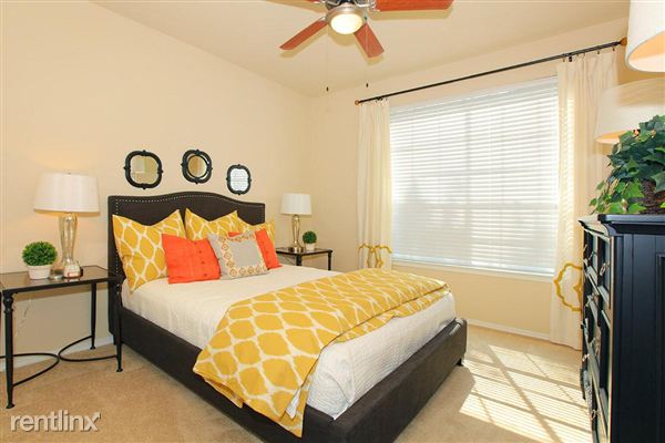 Building Photo - 5959 FM 1960 Rd W