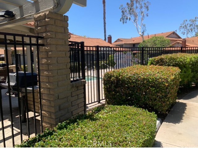 Building Photo - 3620 S Main St