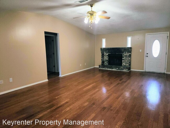 Foto del edificio - 4 br, 2 bath House - 2711 Julie Ln