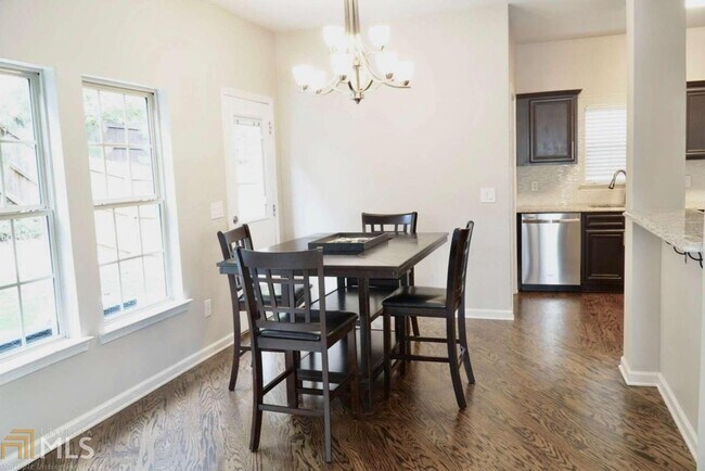 Foto del edificio - 2494 Wingfield Dr SW