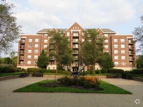 Building Photo - 410 W Mahogany Ct