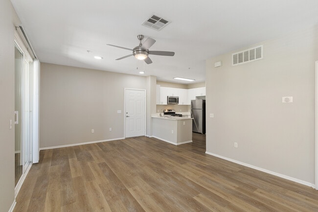 Create memorable moments in dining spaces enhanced by contemporary finishes and generous room flow - Ridgeview