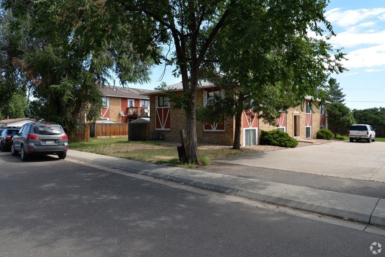 Building Photo - 3600 S Knox Ct