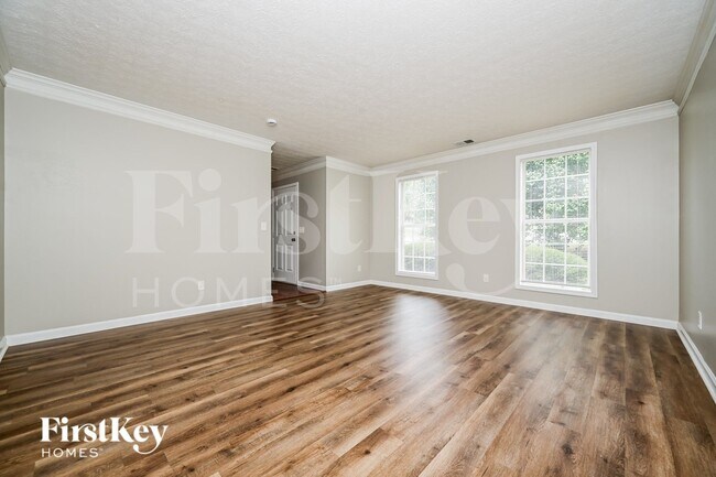 Building Photo - 2143 Silva Dr