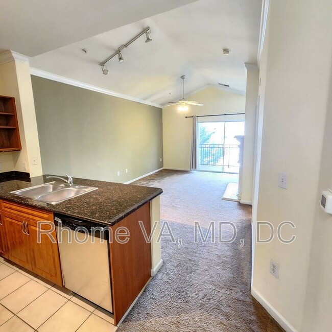 Building Photo - 12949 Centre Park Cir