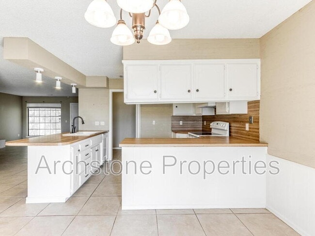 Building Photo - 6605 Lyrewood Ln
