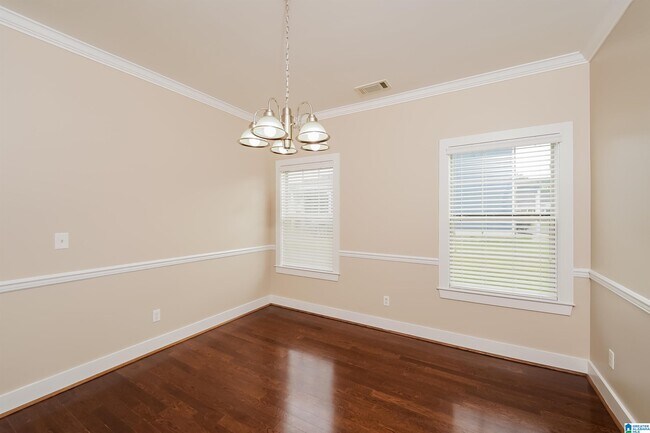 Building Photo - 1069 Kelly Creek Way