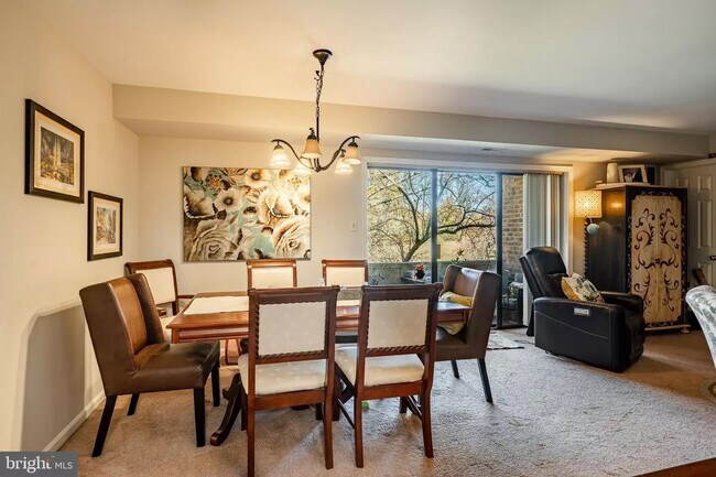 Foto del edificio - 805 Mountainview Dr